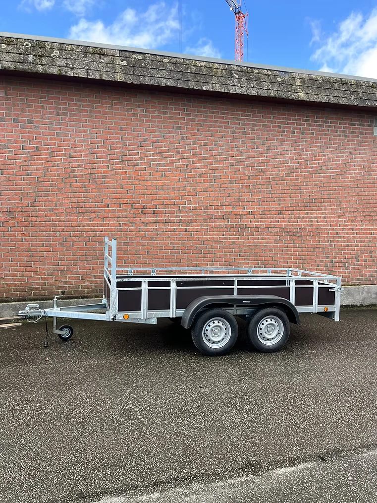 Kerenzo bakaanhangwagen op voorraad